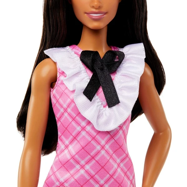 Mattel Barbie Fashionistas-Puppe Mit Schwarzem Haar Und Karokleid 5 Mattel Barbie Fashionistas-Puppe Mit Schwarzem Haar Und Karokleid - Image 5